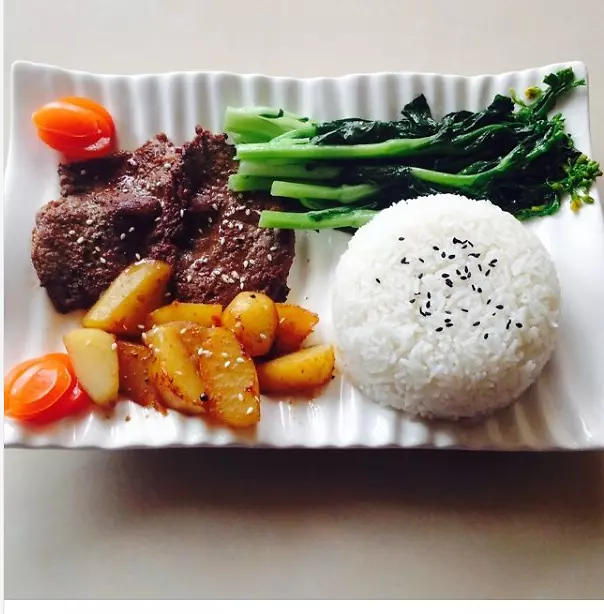 黑椒牛排饭套餐