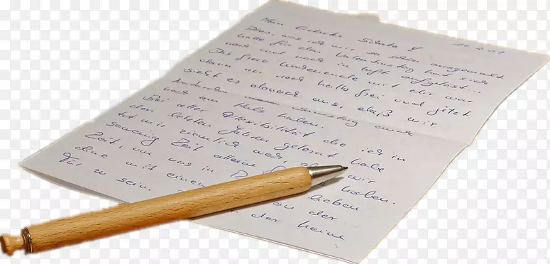 一支笔和一张写满英文的信纸