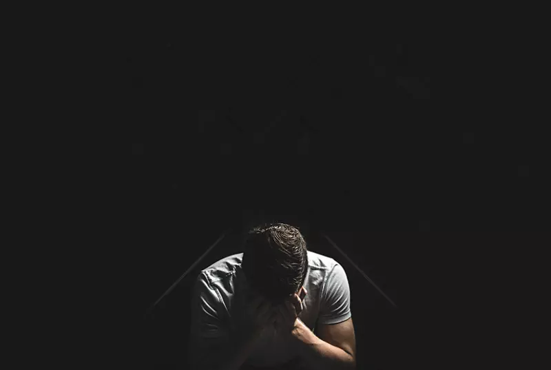沉思中的男人PNG图片素材下载_图片编号qoljxvjy-免抠素材网