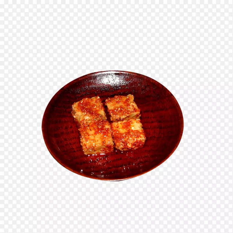 红色盘子装饰的霉豆腐