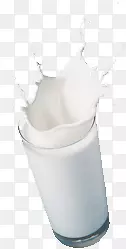 一杯白色的牛奶