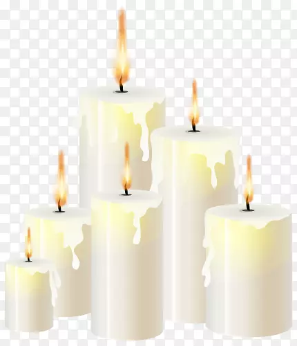 一堆散发光芒的蜡烛