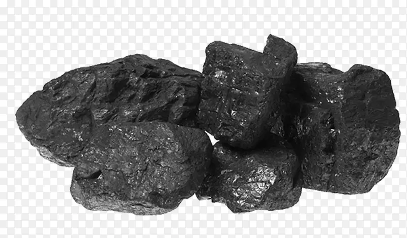堆叠在一起的炭黑木碳
