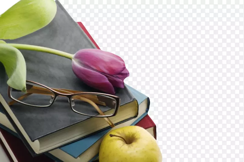 苹果眼镜和鲜花放在堆起来的书上