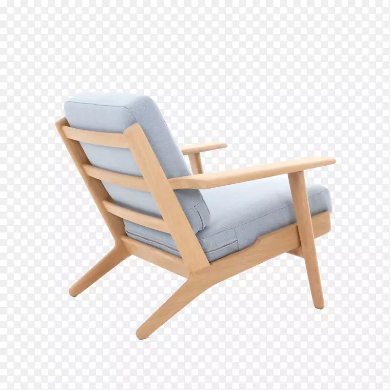淡蓝色的坐垫木椅