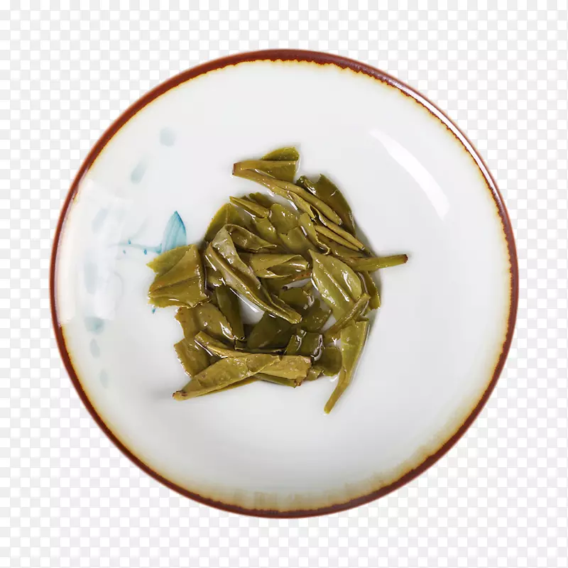 瓷碗盘中龙井茶叶