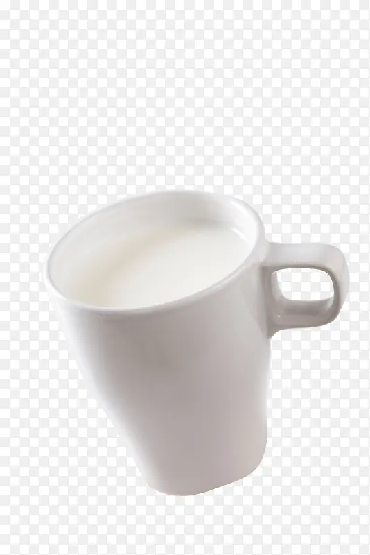 一杯白色牛奶饮品
