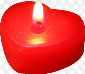 点燃蜡烛的红色心型
