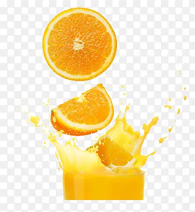 切好的橙子放进橙汁里面