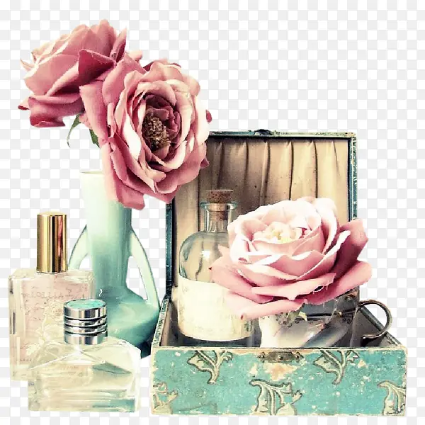 香水瓶和花朵
