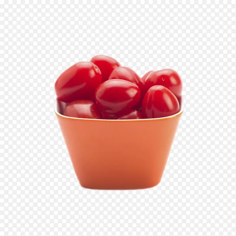 实物新鲜红色桶里的樱桃番茄