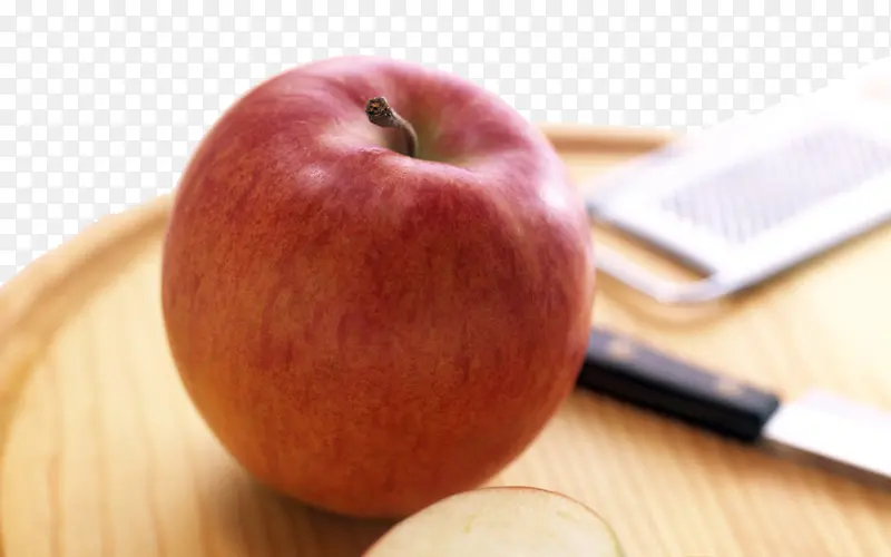 桌子上的苹果
