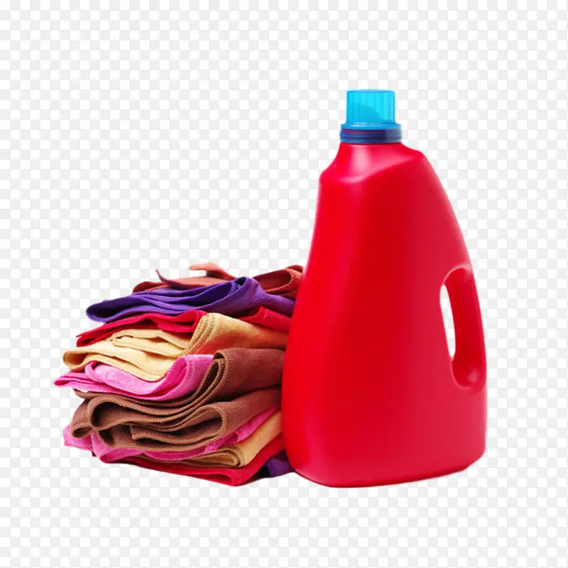 红色包装洗衣液和层叠的毛巾清洁