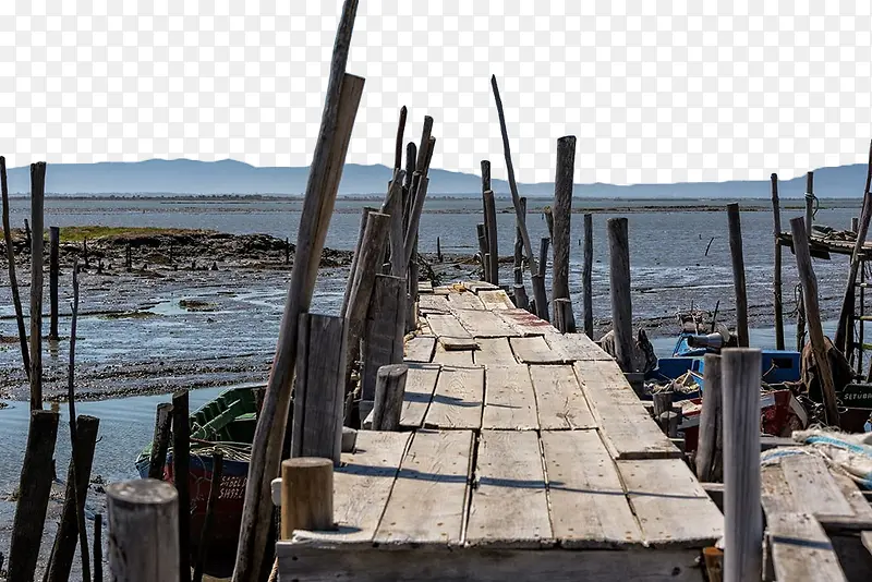 废弃的木板码头