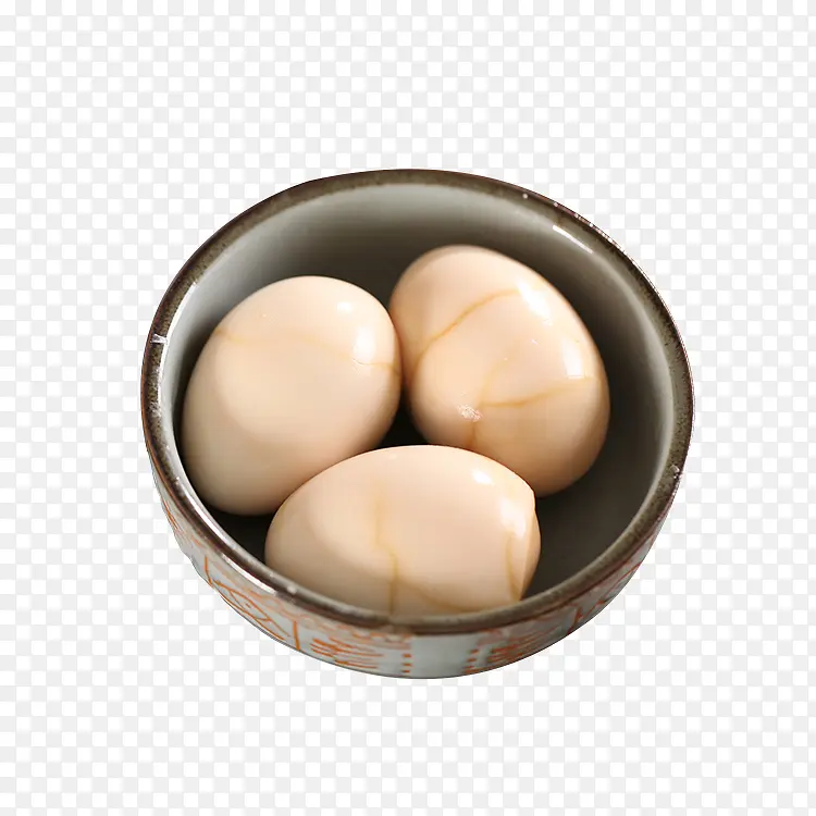 花碗里剥了壳的茶叶蛋