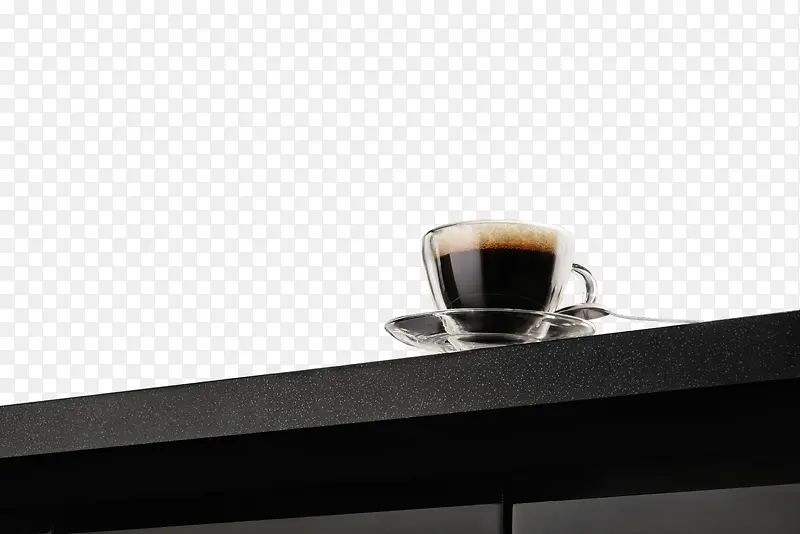 桌台上的咖啡