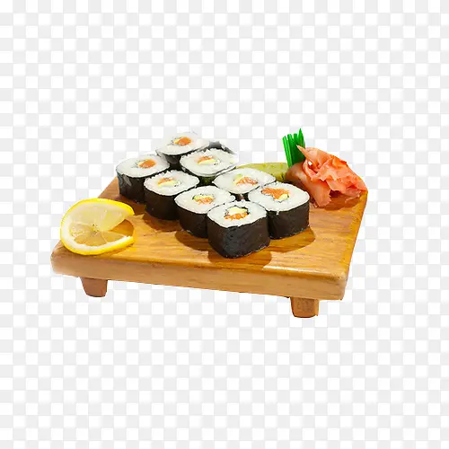 木制小桌子上的肉松寿司