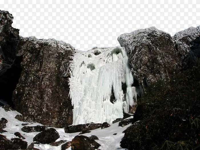 山间雪景