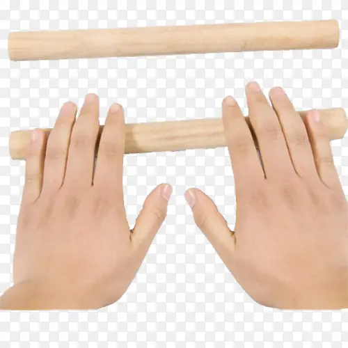 手拿擀面棍