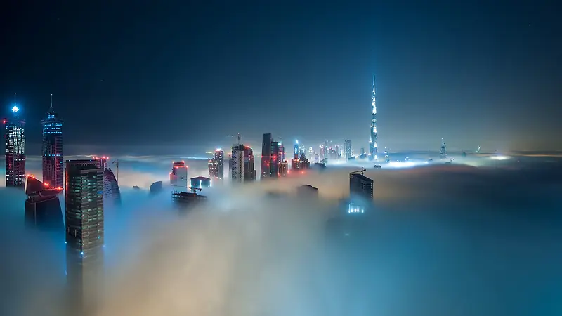 云雾缭绕的城市壁纸背景