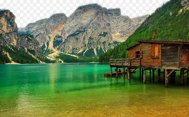 碧绿的湖水和险峻的山脉