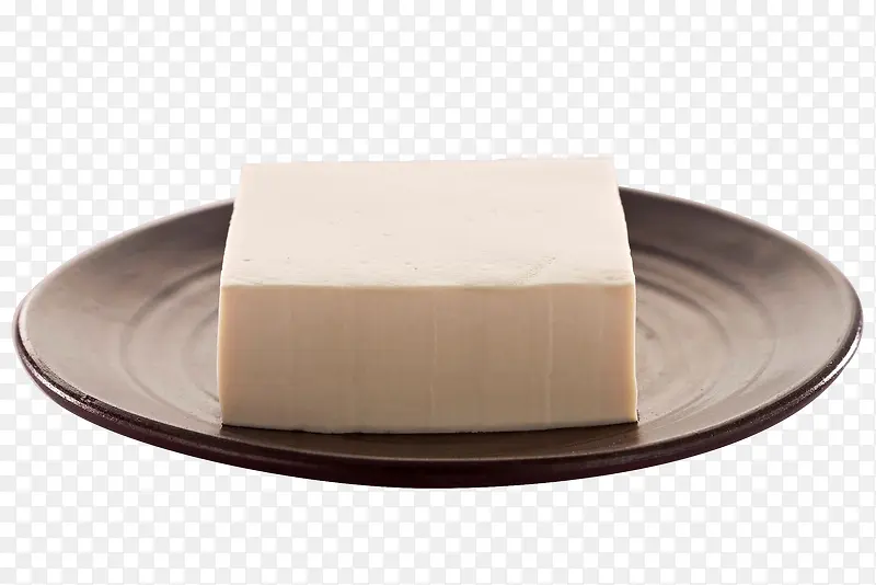 圆盘子里的白色豆腐