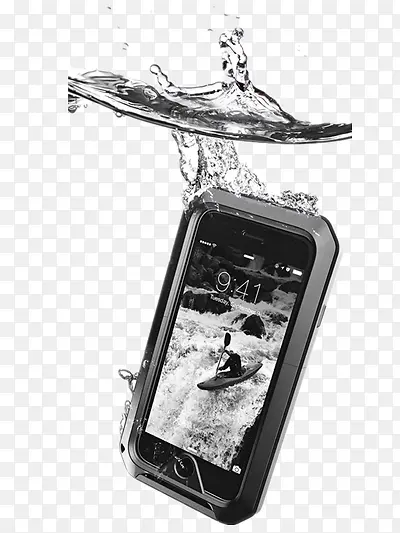 手机掉入水里