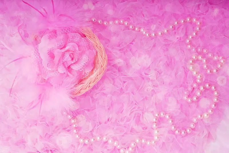 珍珠项链粉色浪漫背景
