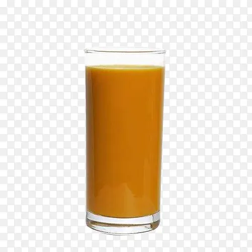 一玻璃杯的萝卜汁