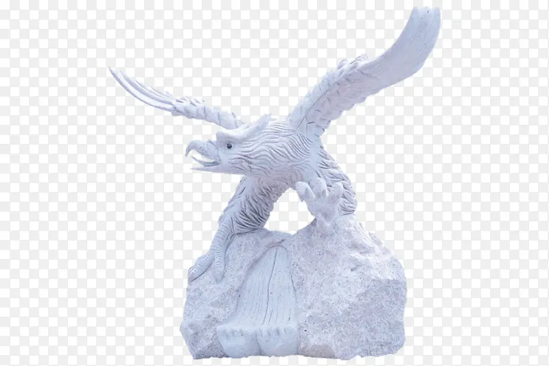 展翅飞翔的老鹰雕像