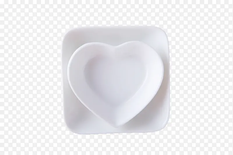 白色心形瓷器碟子