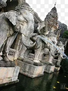 泰国清莱佛教巨象雕塑