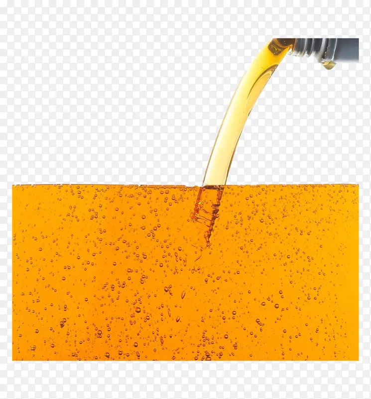 黄色汽油液体