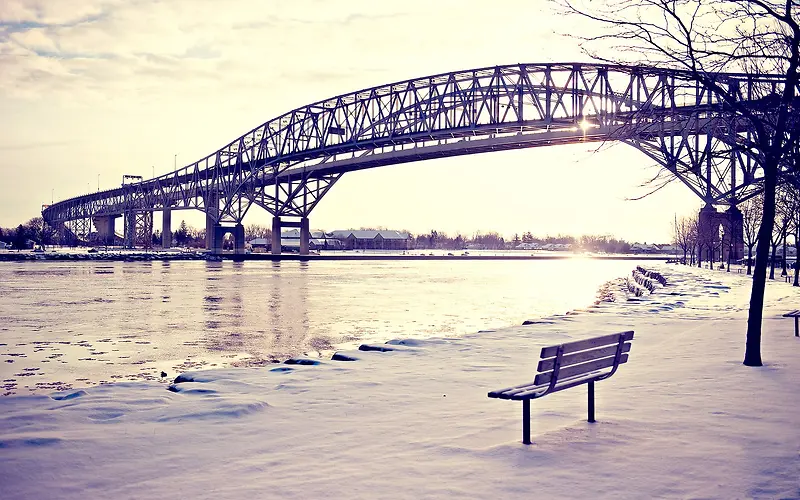 河岸上的大桥座椅海报背景