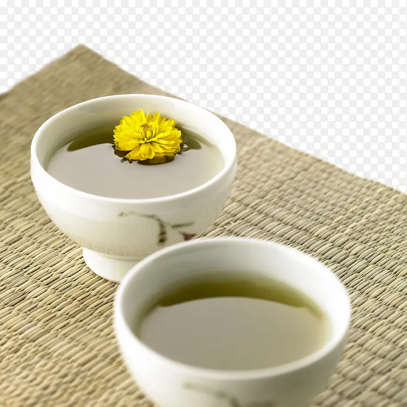 茶杯上的菊花