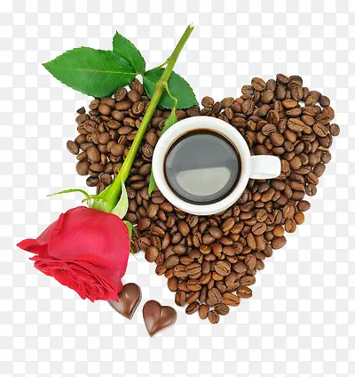 摆成心形的咖啡豆和咖啡及玫瑰花