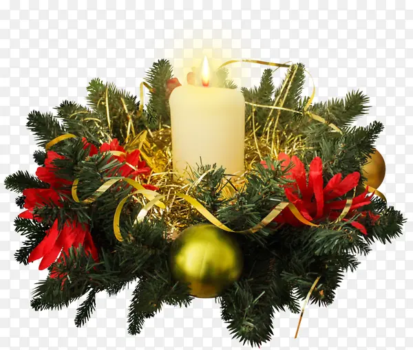 圣诞装饰松树叶上的蜡烛