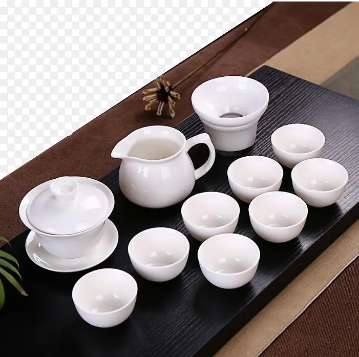 黑色木板上的茶具茶壶