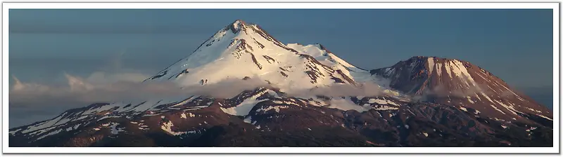 白色雪山富士山景色