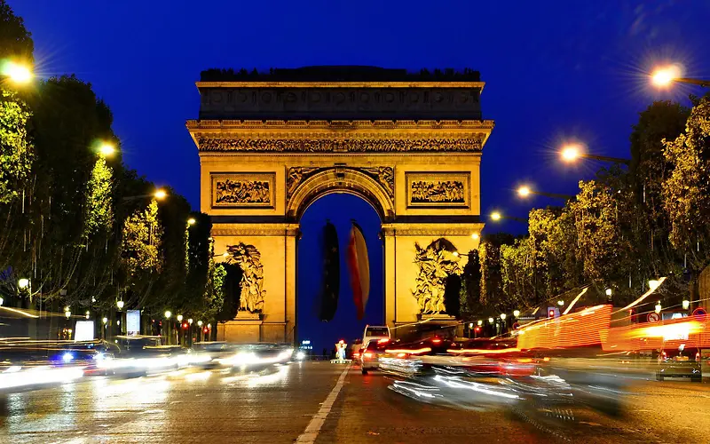 华丽的巴黎凯旋门夜景
