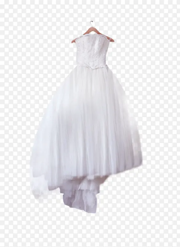 衣挂上的白色婚纱