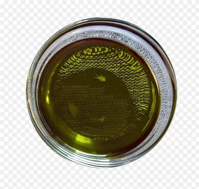 玻璃碗里的橄榄油