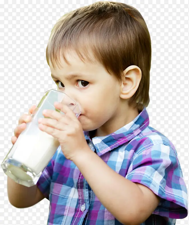 喝牛奶的男孩海报背景