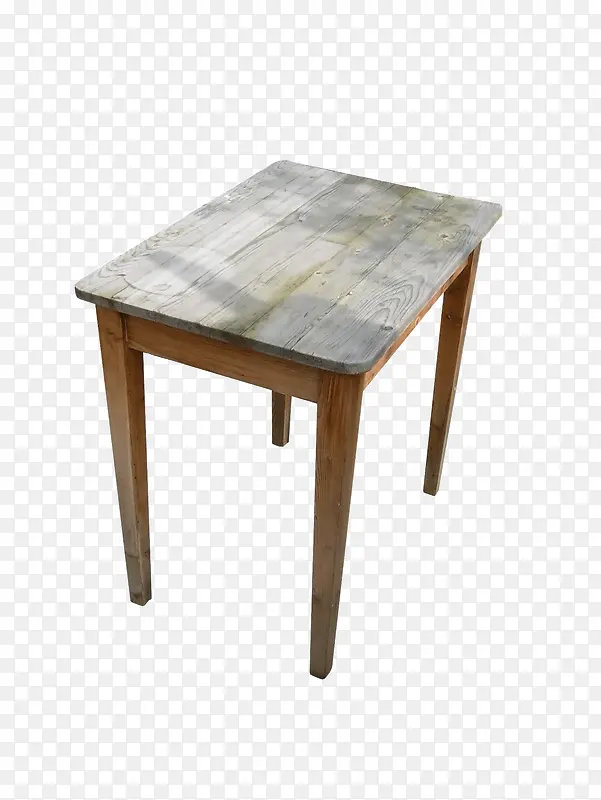 破旧的桌子