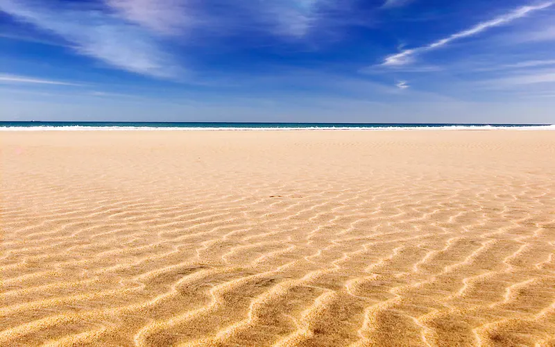 沙滩海洋陆地蓝天
