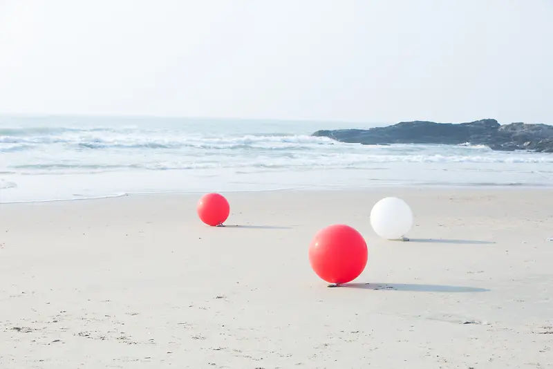 海水海浪红色白色球