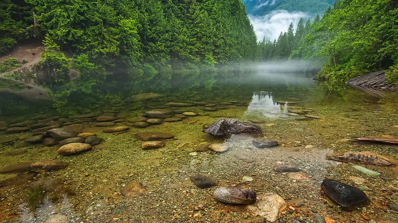 山峰水面背景素材