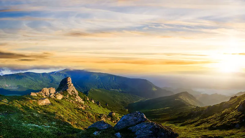 梦幻阳光大山风景