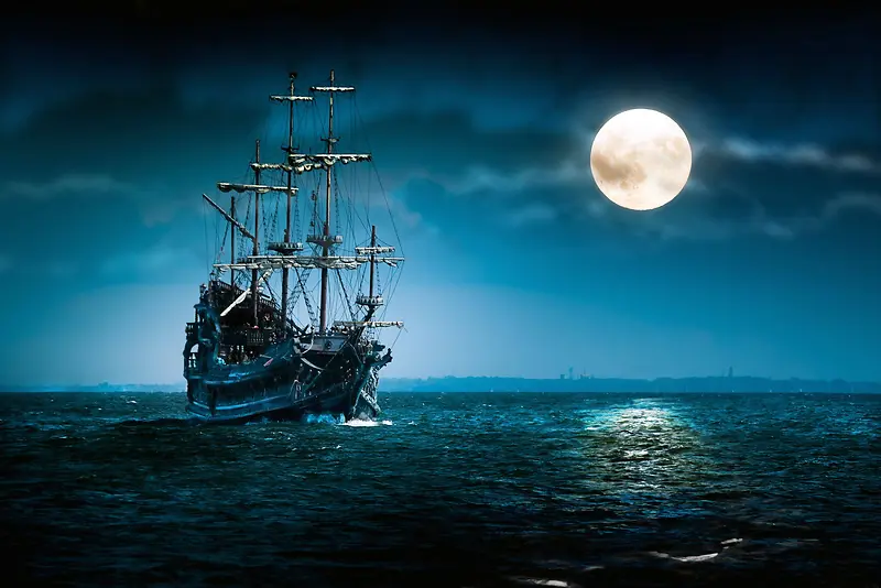 蓝色天空夜晚帆船