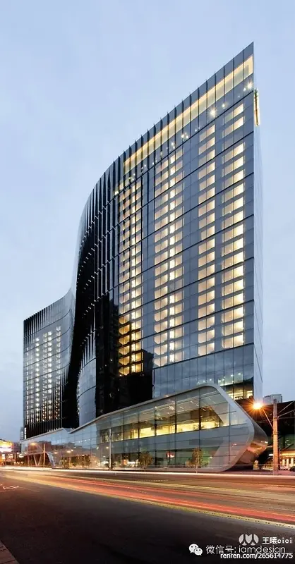 蓝天知名建筑立面表皮